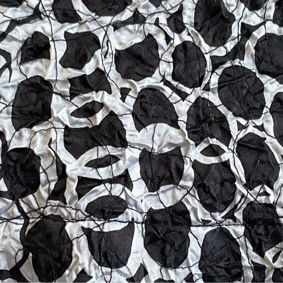 Vest with a zipper, grey/white and black, crumple aspect, with two sides pockets - Picture 3 of 7